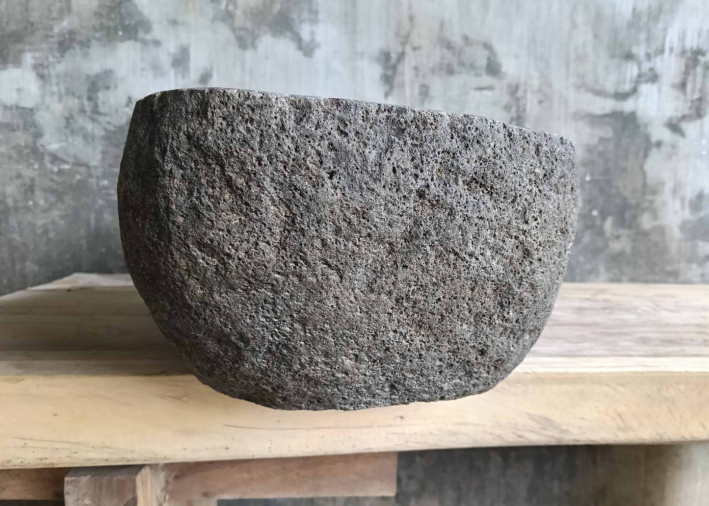 Right profile of river stone sink 6275-5230 highlighting dark inner polish and exterior contrast