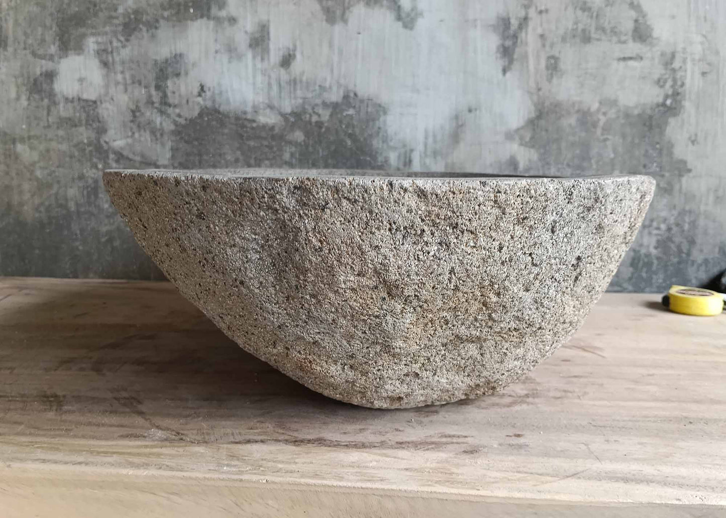 Left angle of sink 6345-5036 highlighting soft curves and thick stone wall