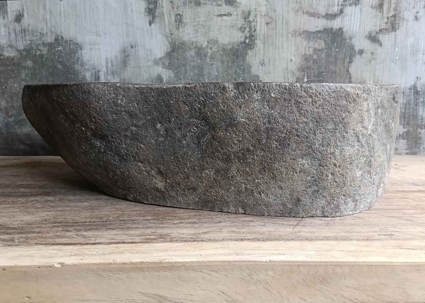 Back side of rugged gray river stone sink with asymmetric profile – 6428-5332