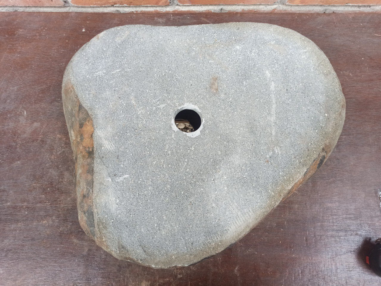 River Stone Sink | 5202-514114 | 20″×16″ Organic Graphite Gray Polished