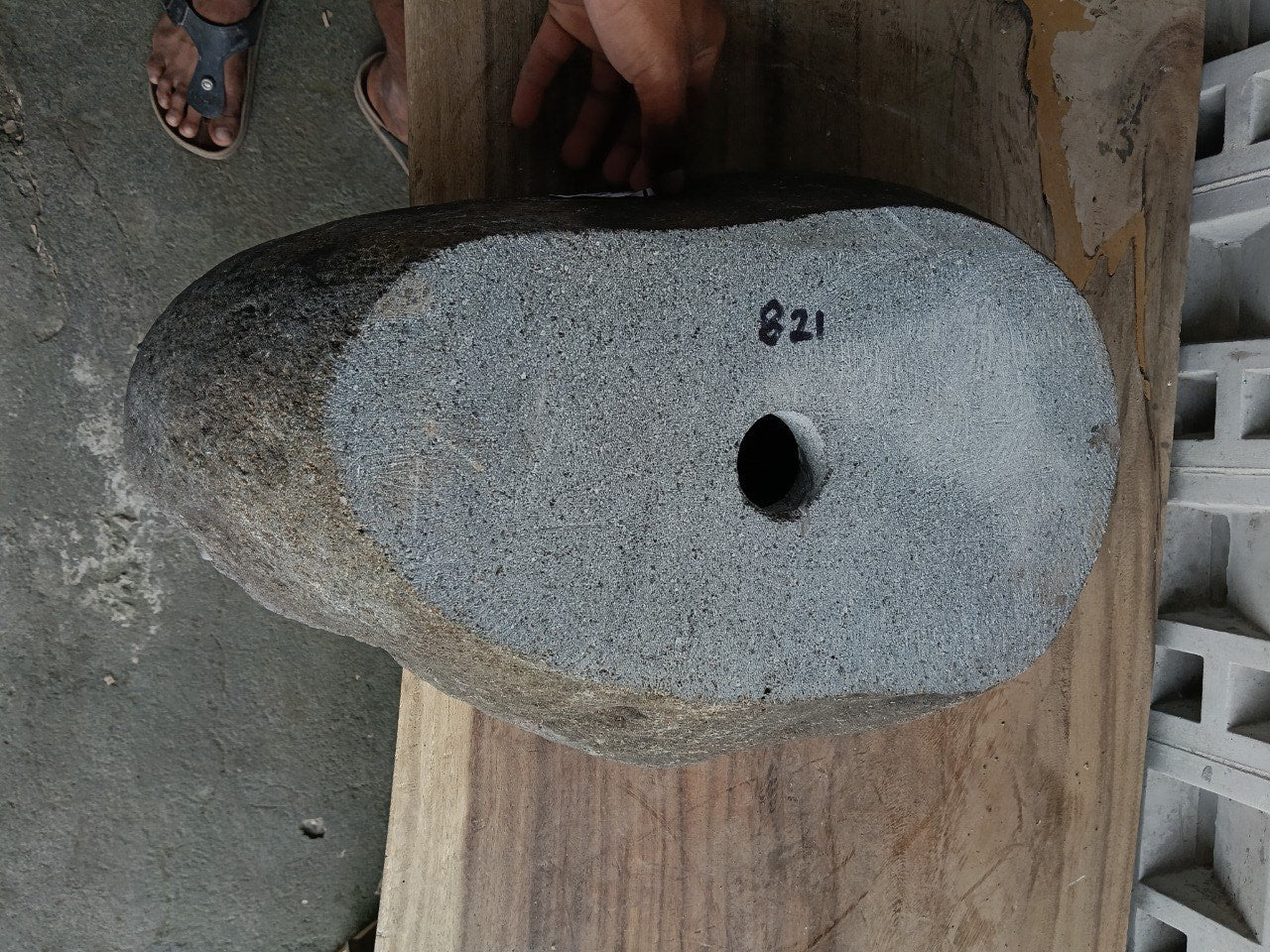 Bottom view of 6821-4934 solid one-piece river rock sink