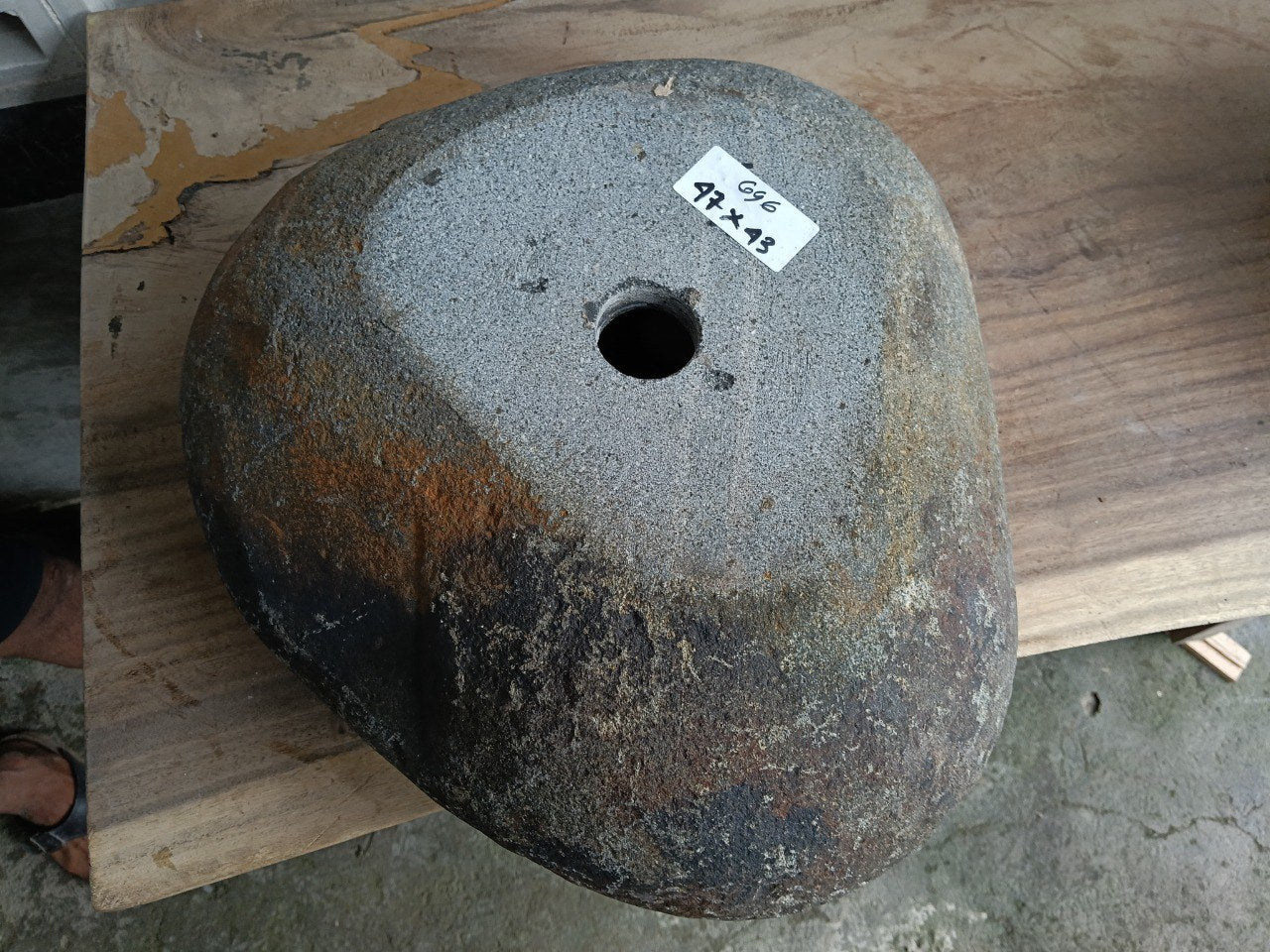 River Stone Sink | 6696-4743 | 19×17″ Oval Graphite Polished/Natural