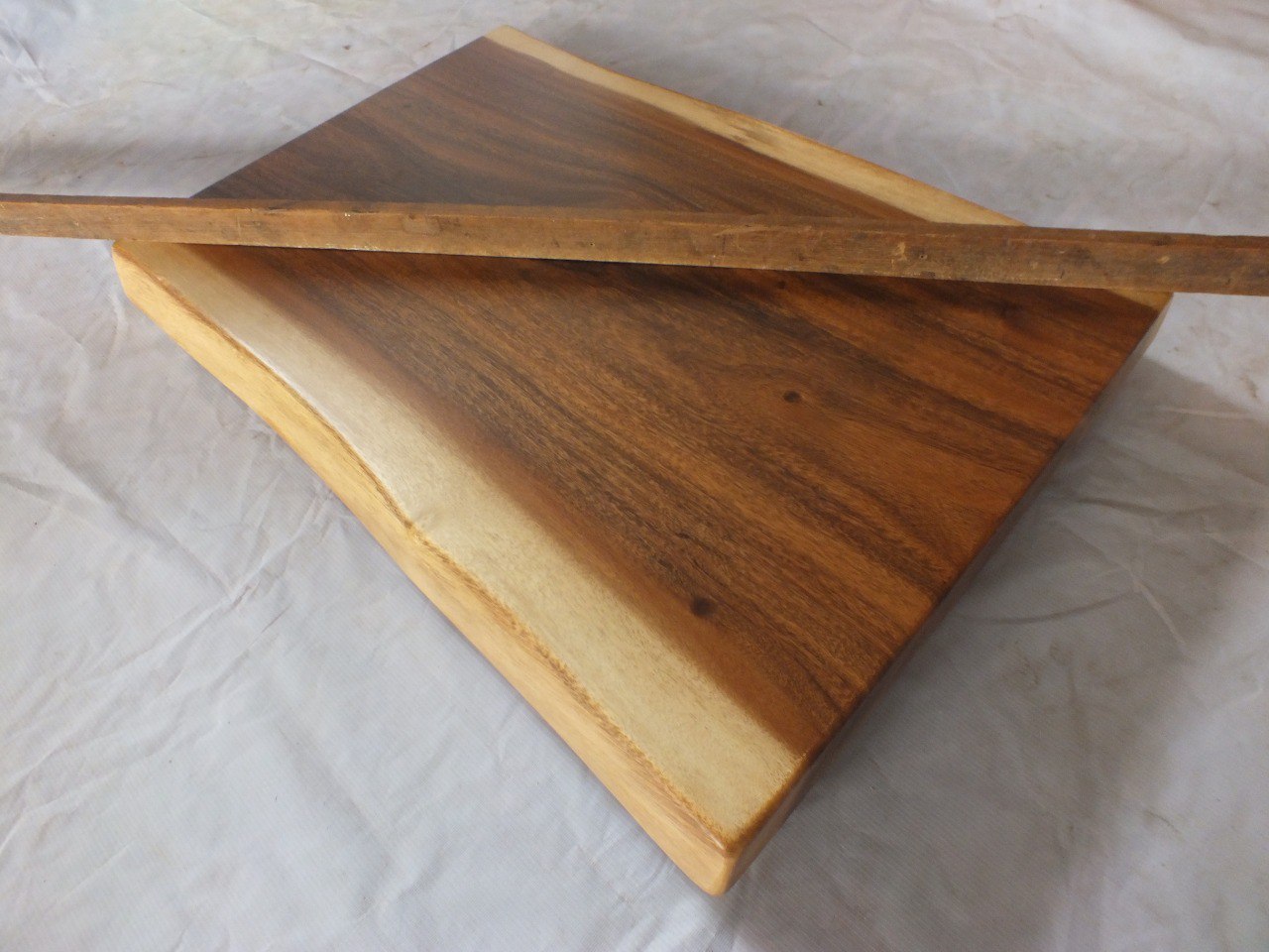 Suar Wood Countertop | 0030-535152 | 31.5″ Live Edge Solid Wood Slab