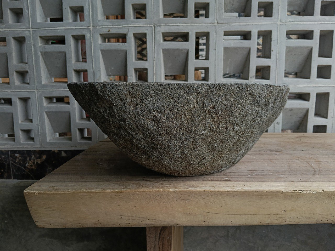 Left side of 6875-5136 organic river stone sink