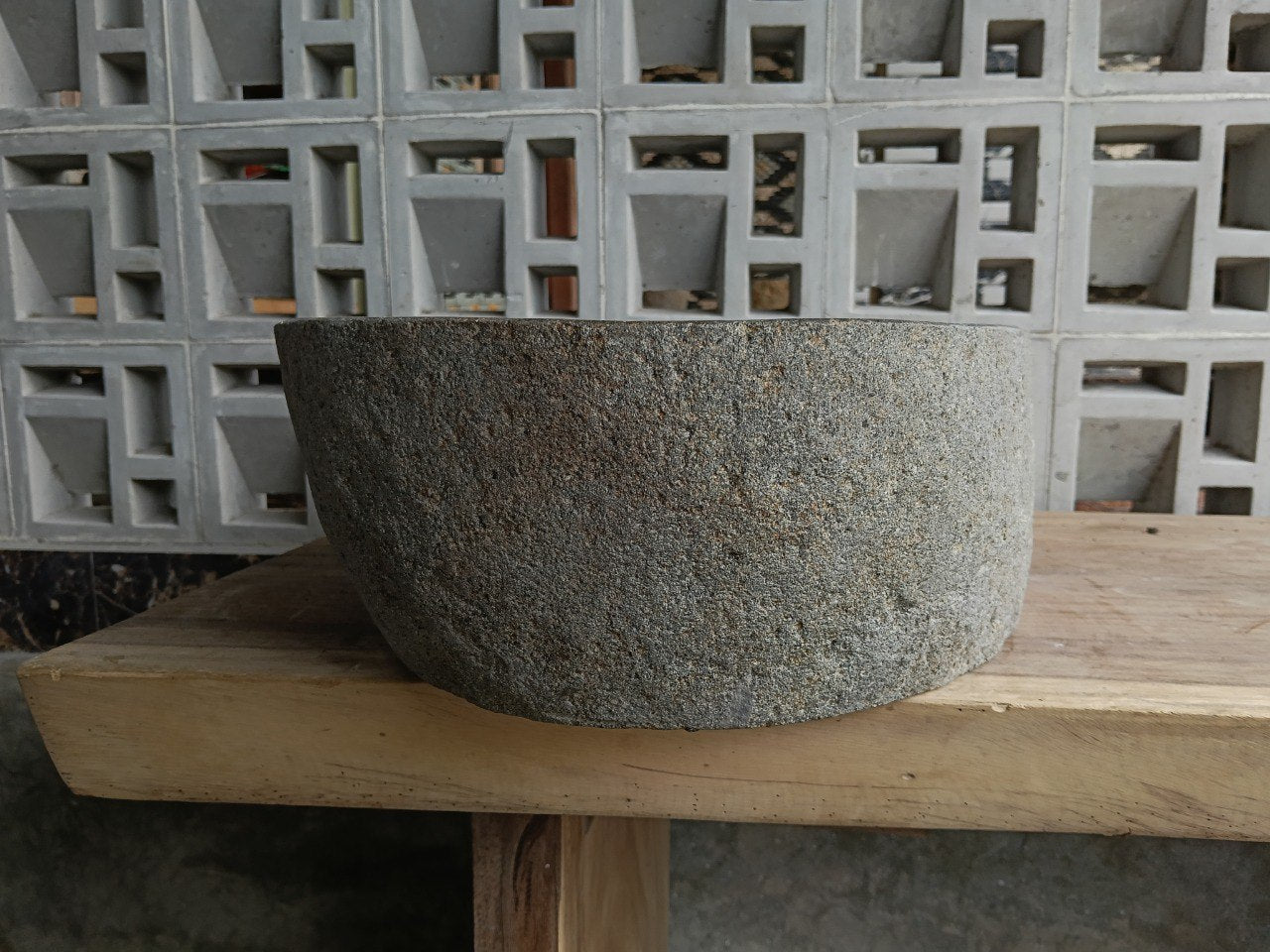 Left side of 6782-6040 organic river stone sink