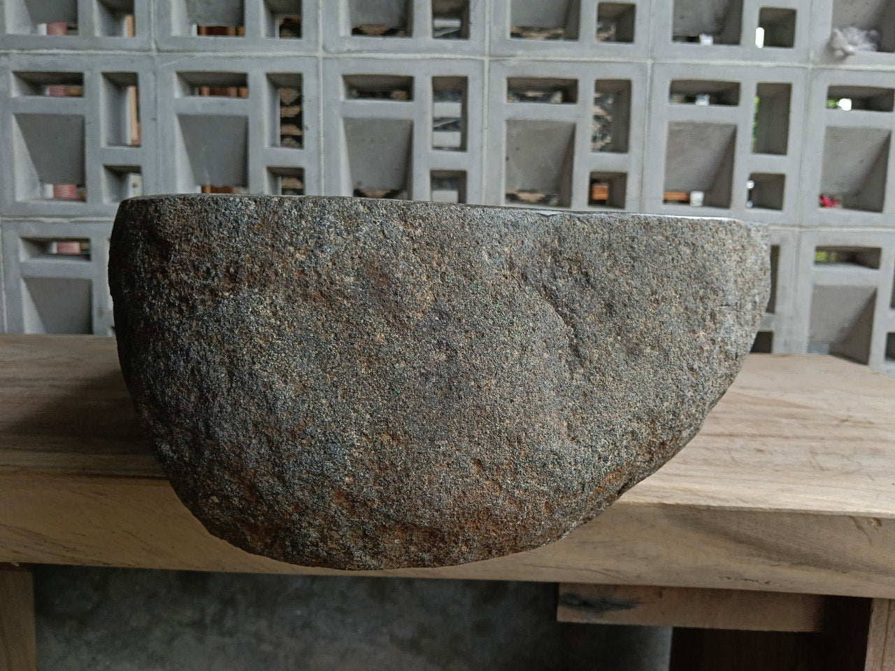 Left side of 6740-6036 organic river stone sink