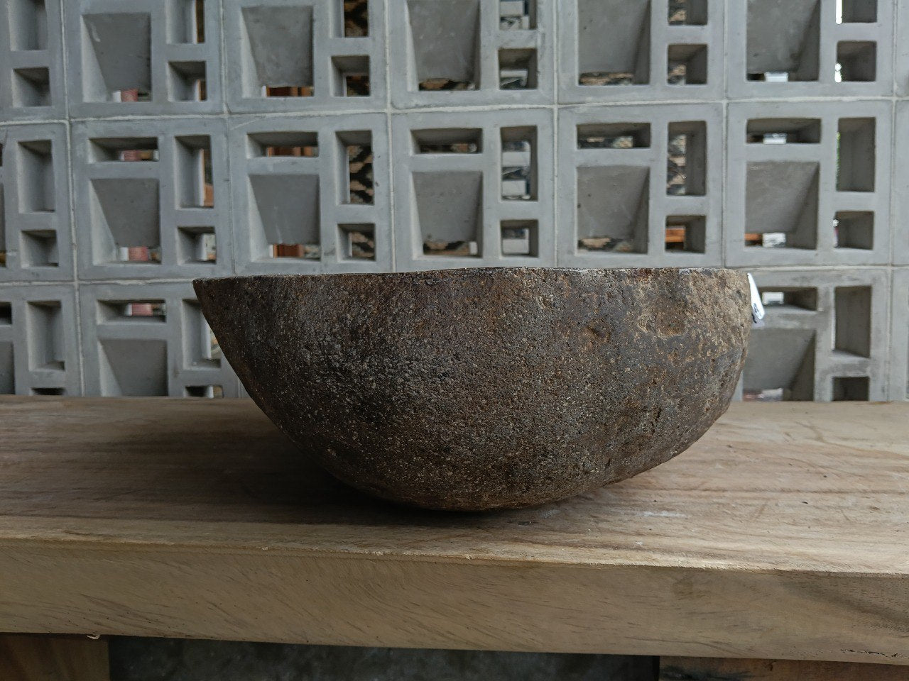 Left side of 6741-5443 organic river stone sink