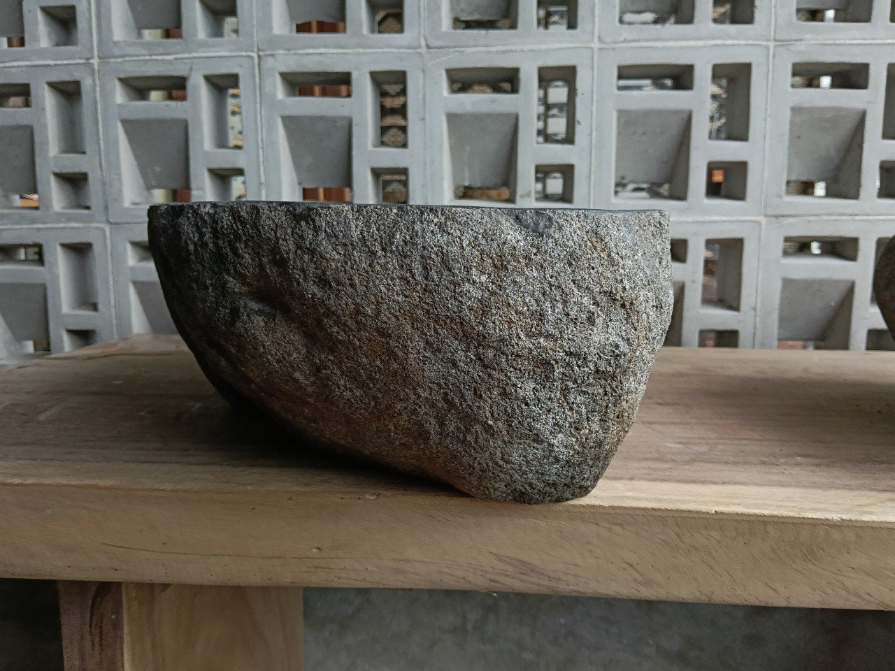 Left side of 6728-5134 organic river stone sink