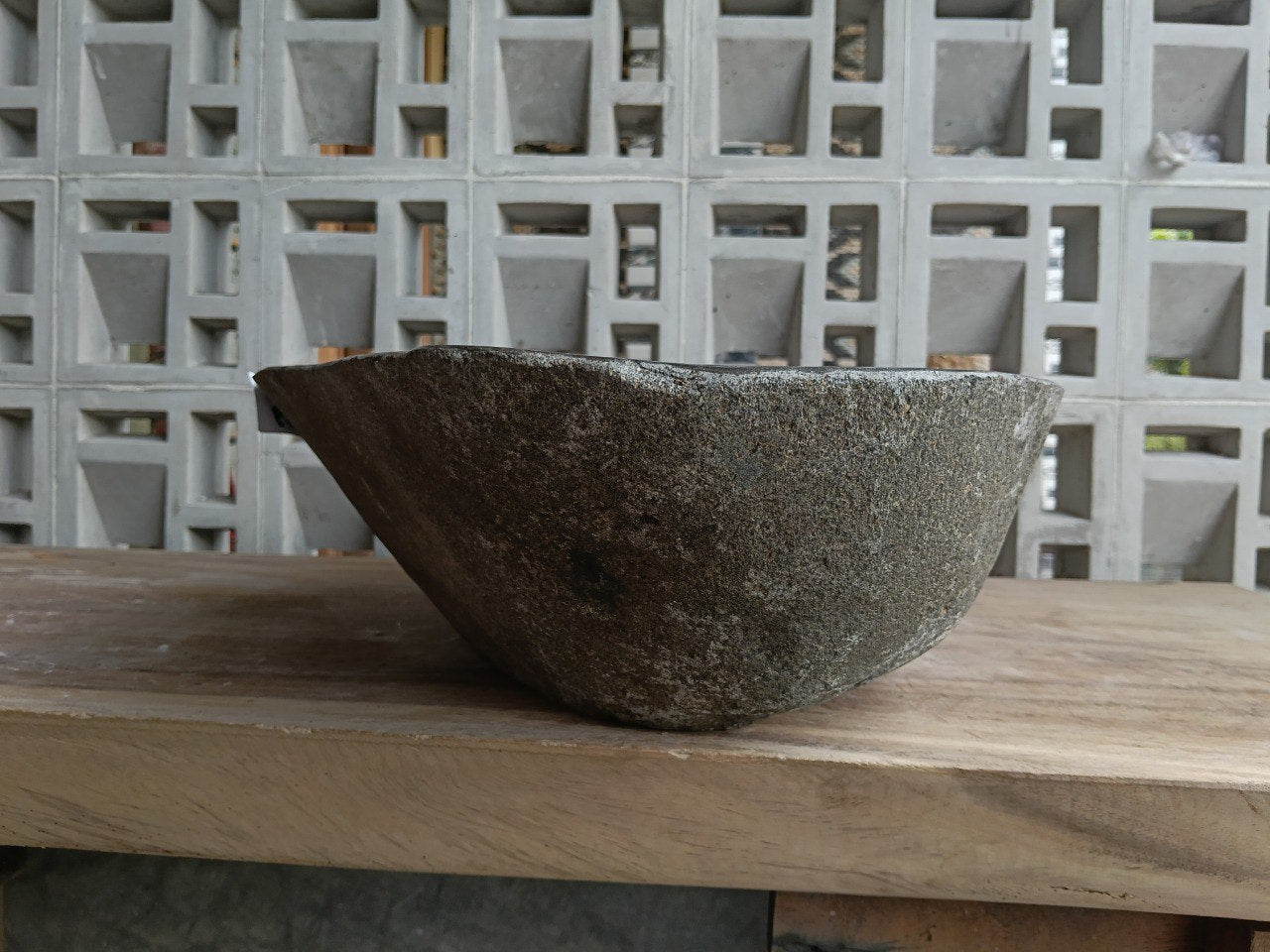 Left side of 6906-6139 organic river stone sink