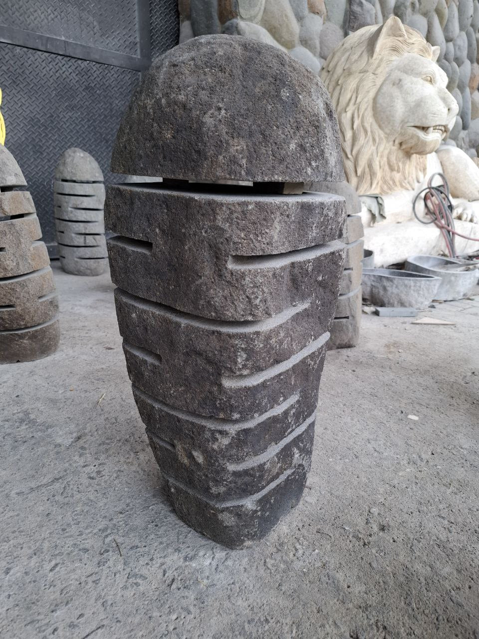 Riverstone Garden Lantern F009