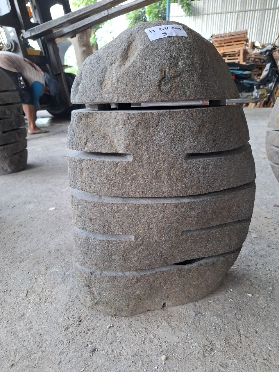 Riverstone Garden Lantern F003