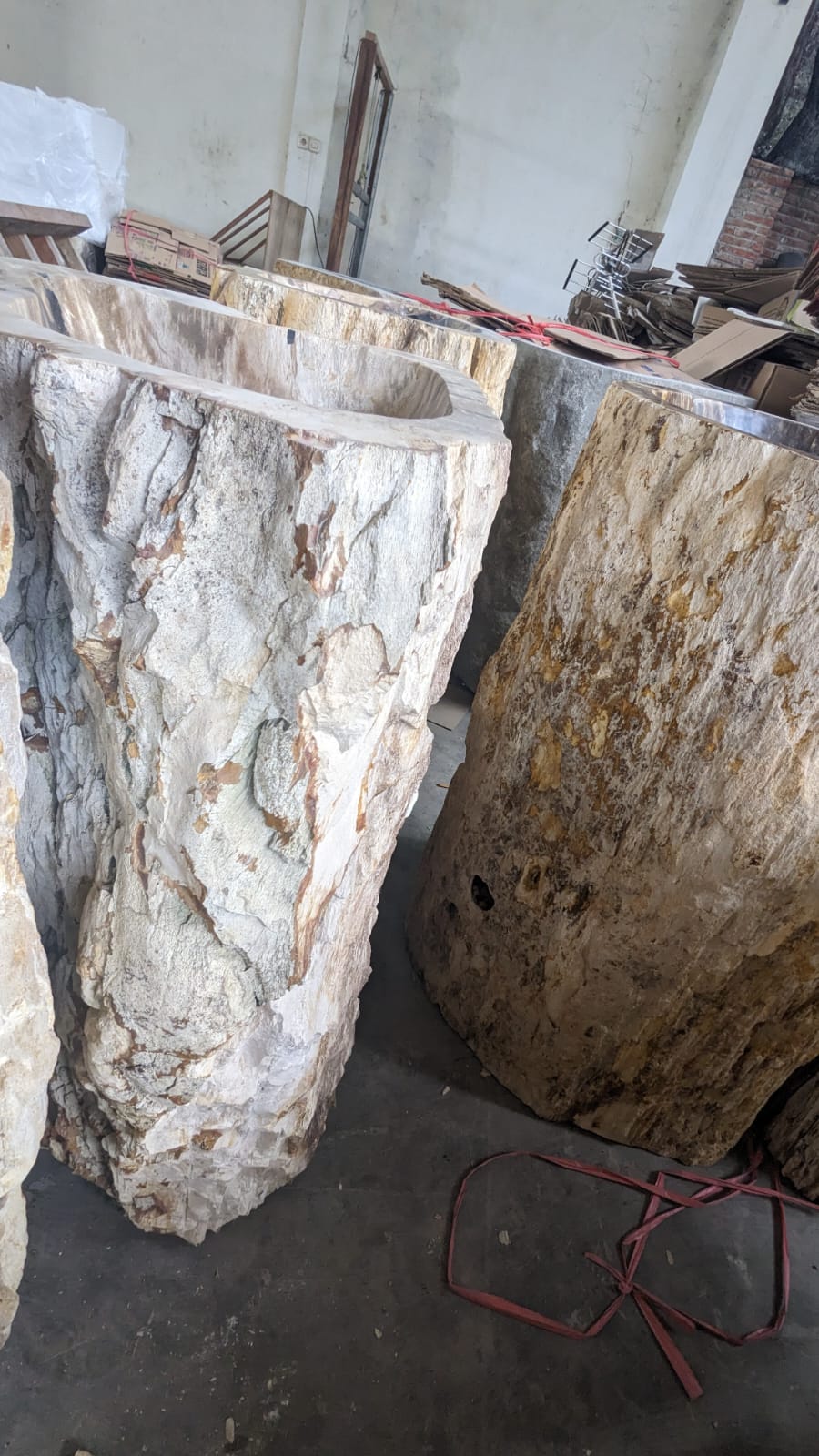 Petrified Wood Sink Pedestal | PW-7657-90 | 29.9″ × 22.4″ × 35.4″