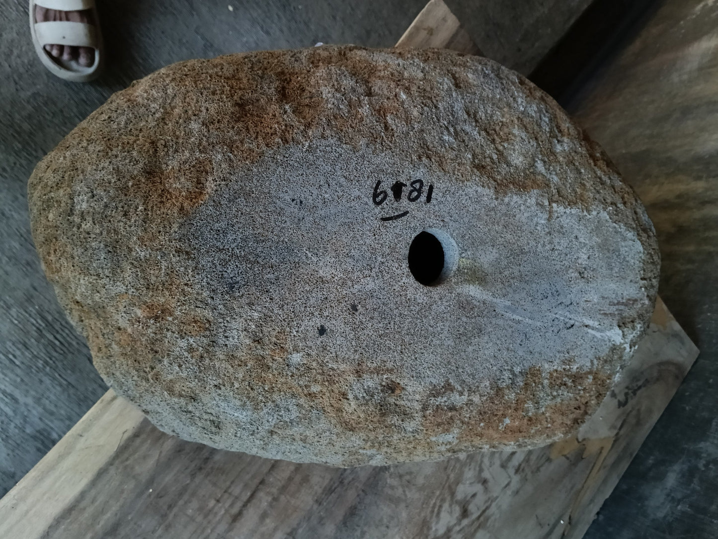 Bottom view of asymmetric organic river stone basin 6813-5337