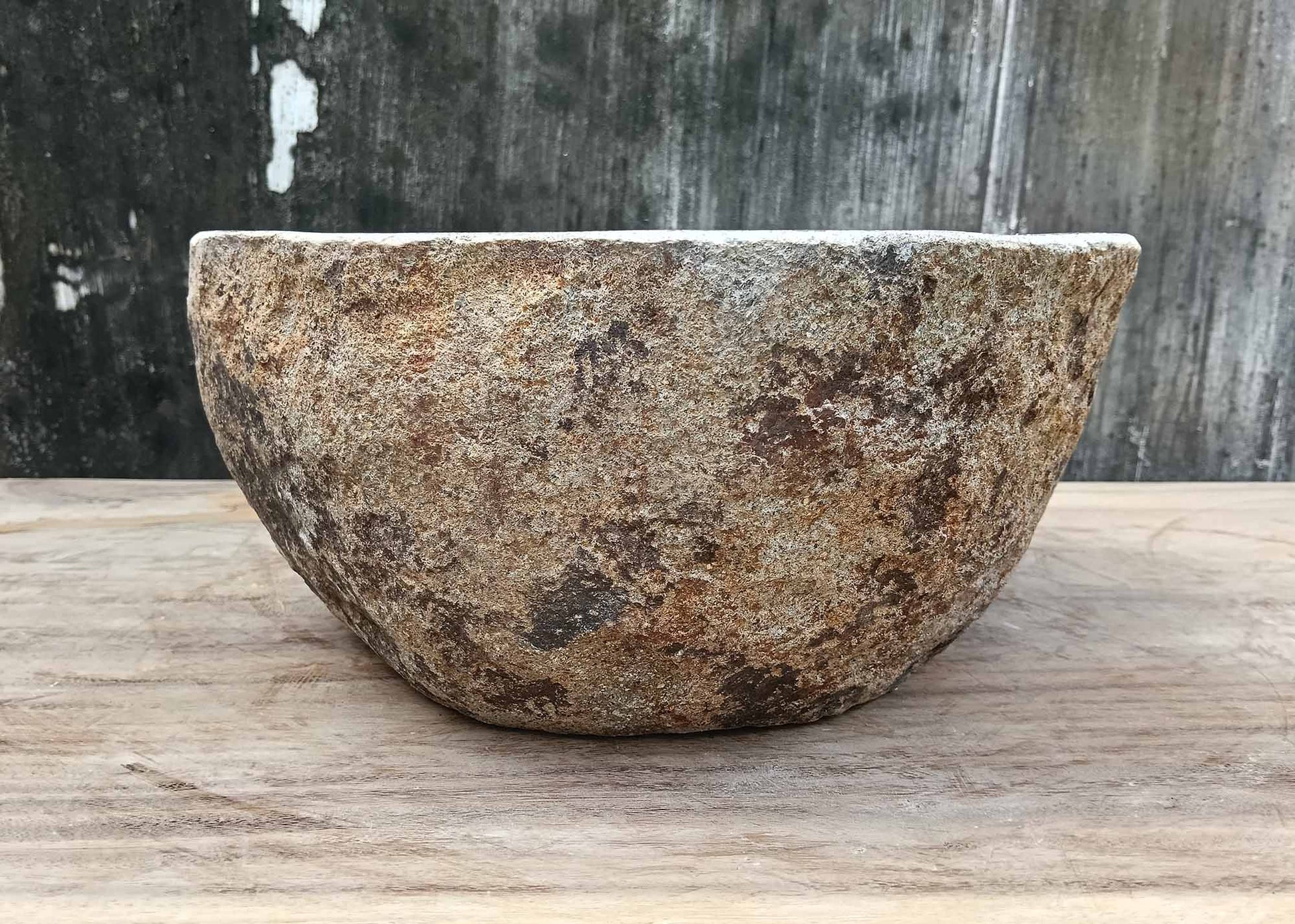 Backside of river stone sink 6036-4237 with rough natural stone finish
