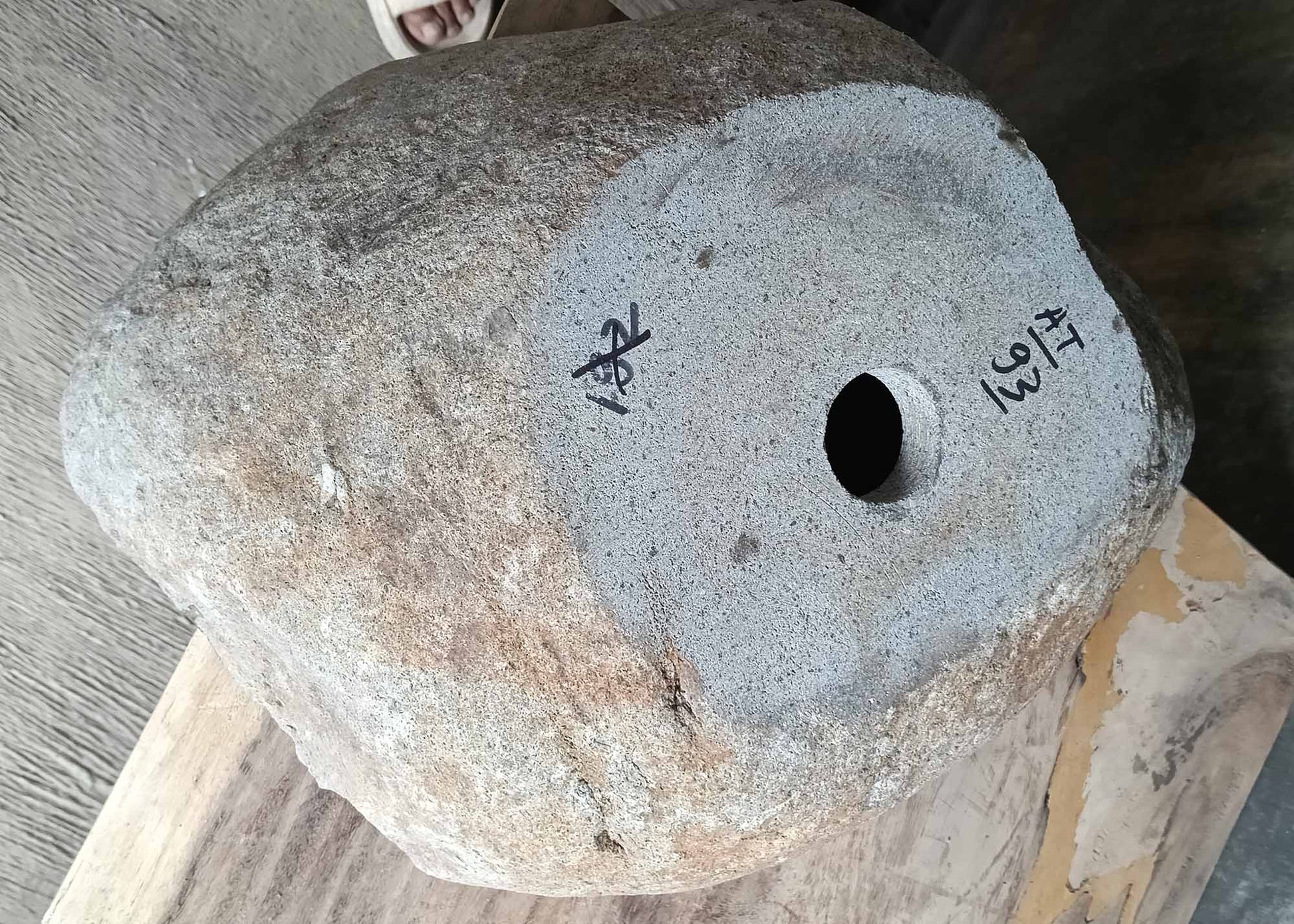 Bottom of stone sink 6093-4937 showing unrefined natural handcrafted base
