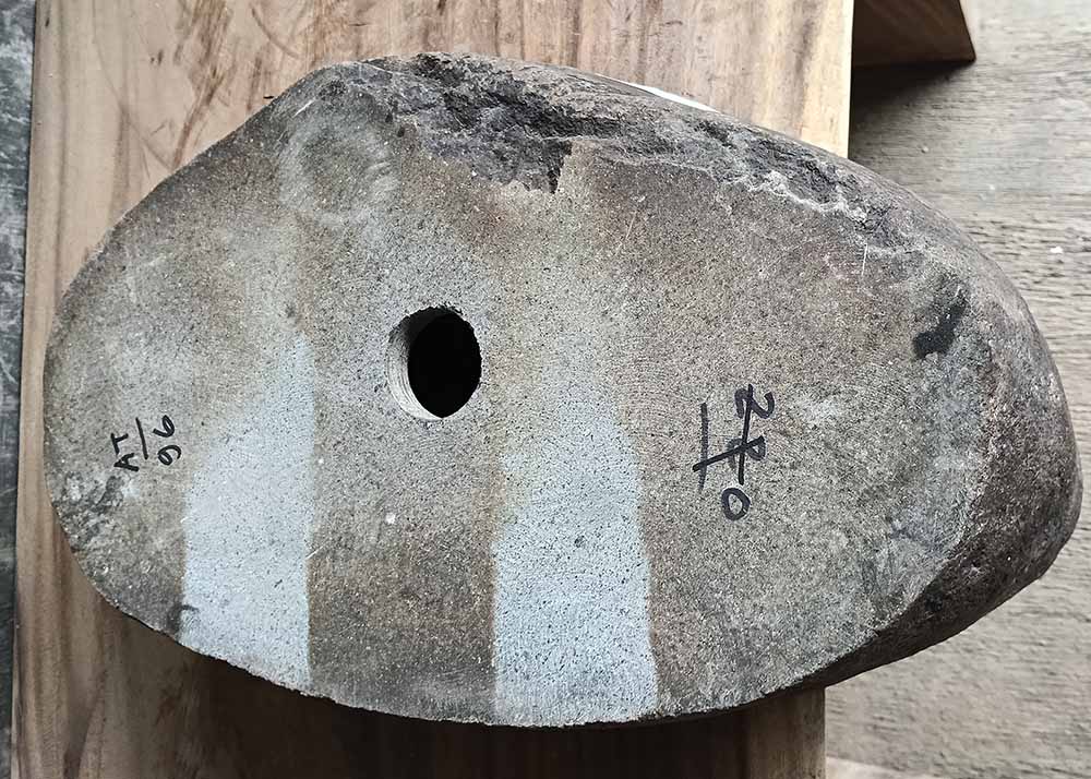 Right side view of river stone basin 6096-4732 highlighting curved edges
