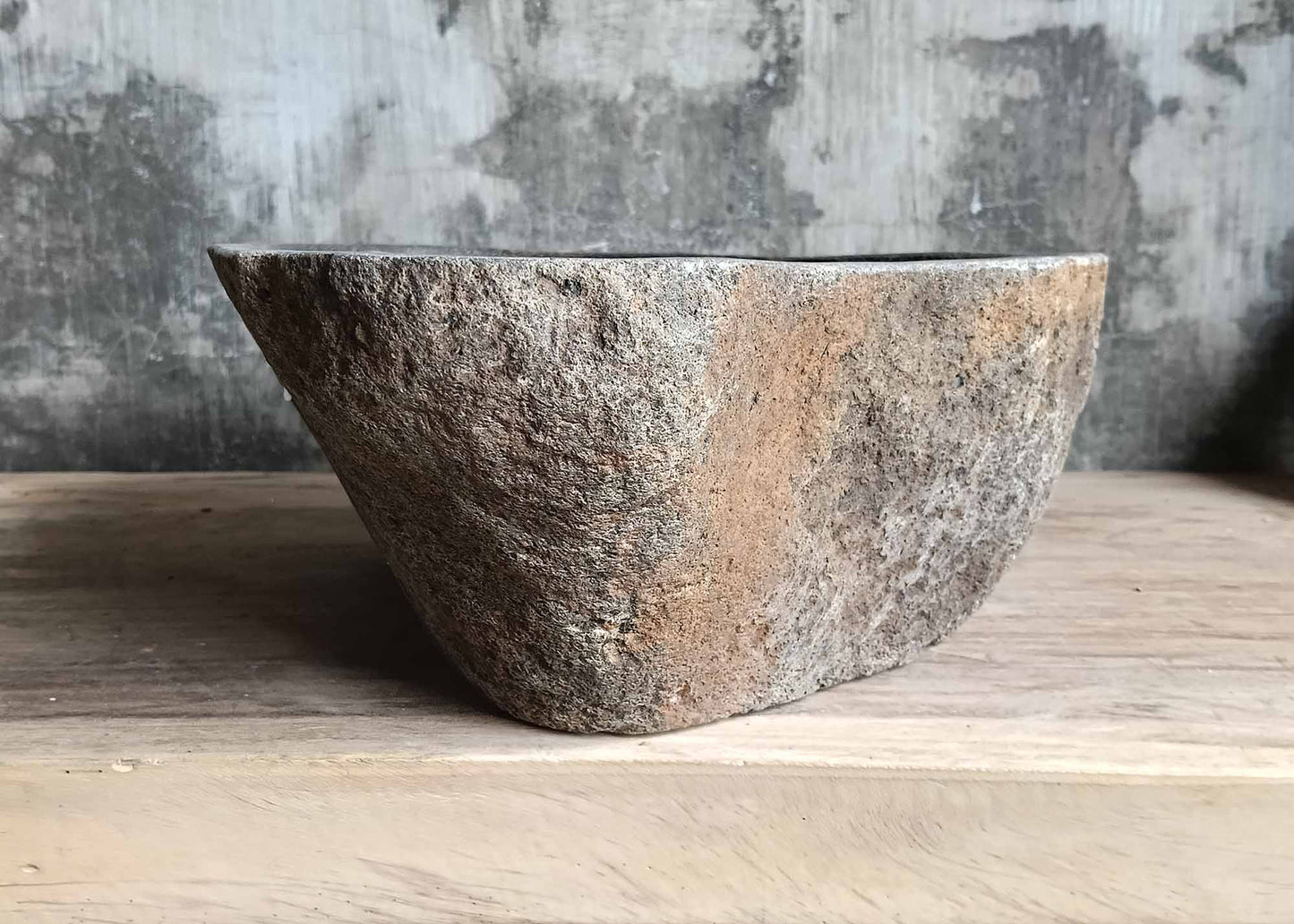 Left side angle of asymmetrical river stone sink 6118-4533
