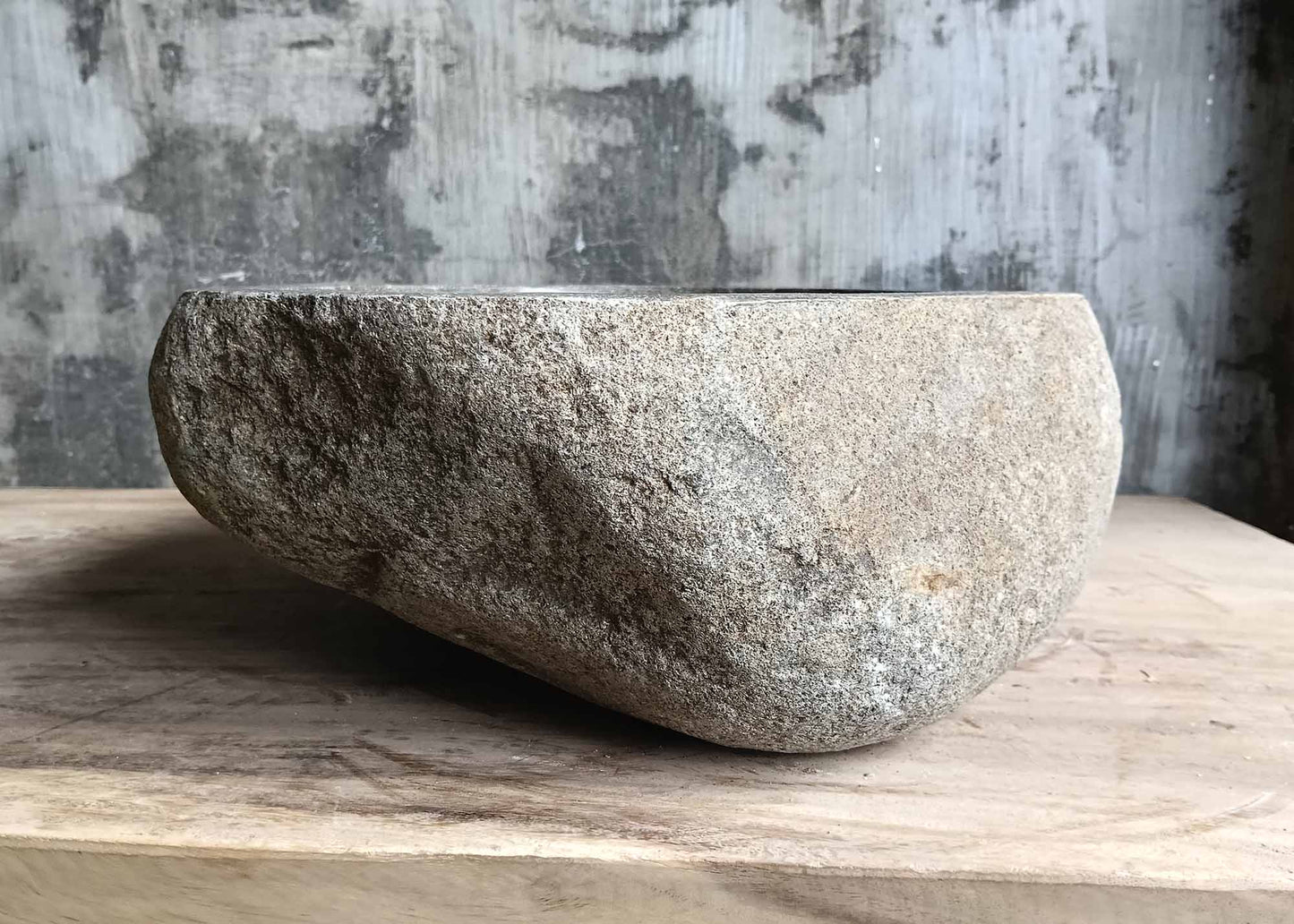 River Stone Sink | 6125-4334 | 17″×13″ Triangular Green-Gray Natural Rough Edge