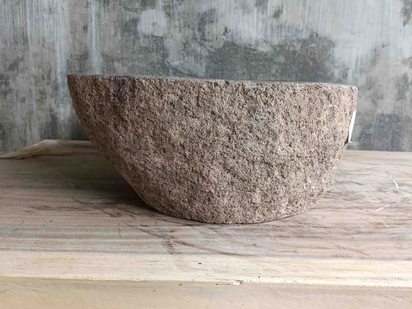 River Stone Sink | 6209-3836 | 15″×14″ Oval Gray-Brown Natural Finish