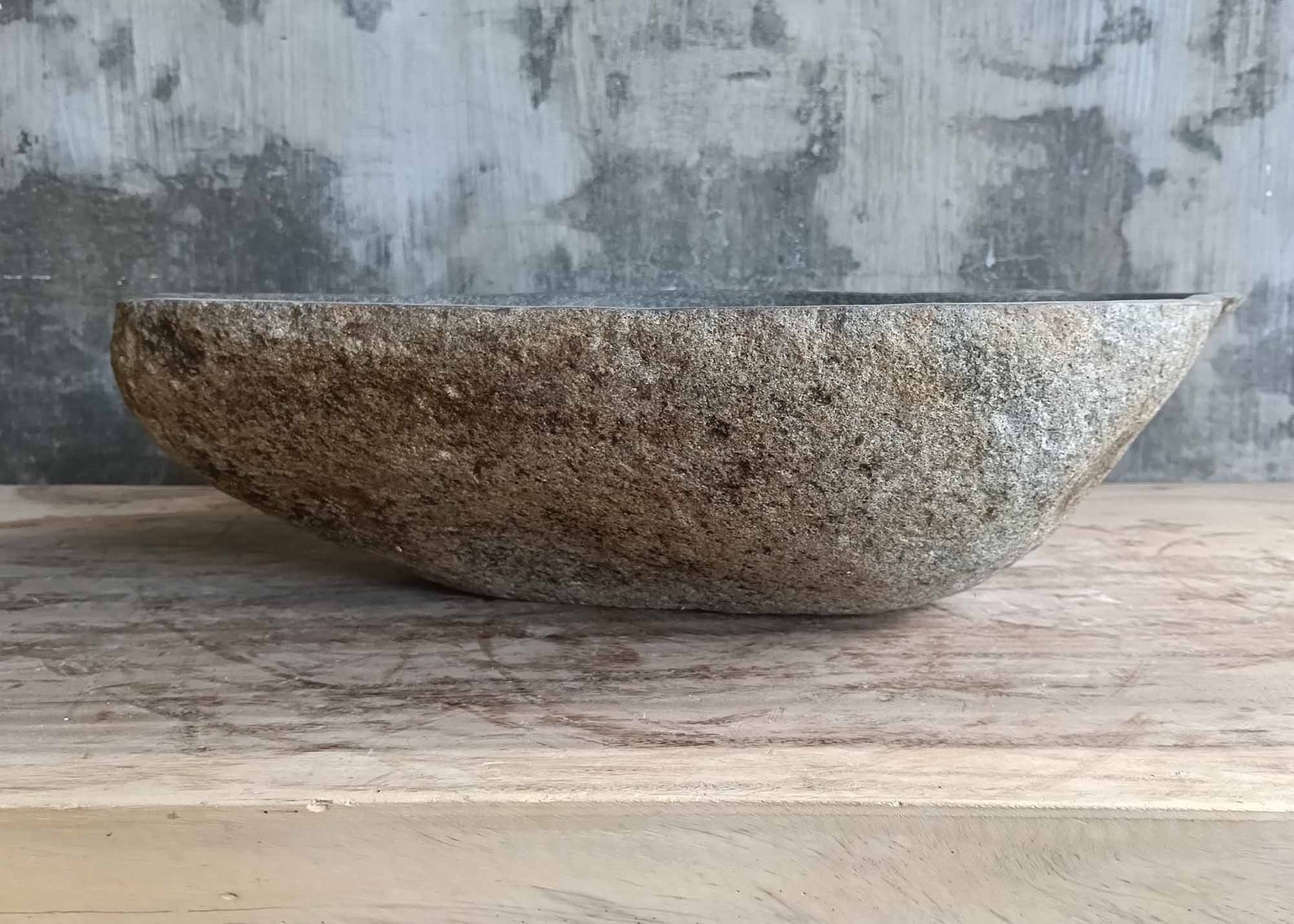 Rear view of river stone sink 6237-5336 with natural stone coloration in brown and gray tones
