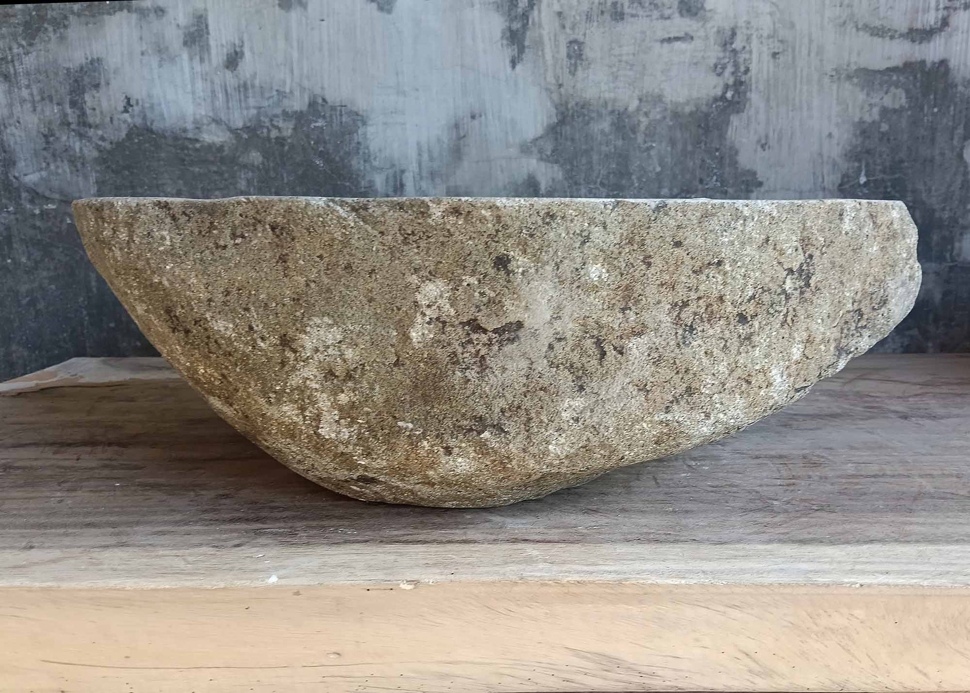 Right side of basin 6486-4538 highlighting asymmetrical oval shape
