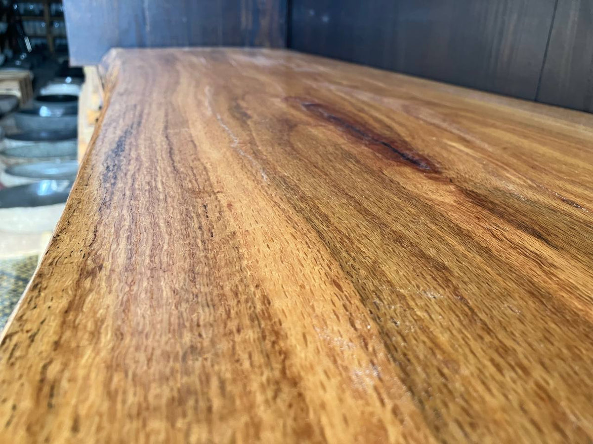 Live Edge Vanity Top LEVT-004 – Oak – 16–18″ × 46.25″