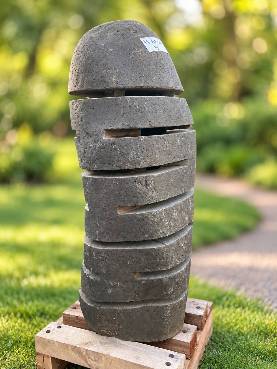 River Stone Garden Lantern RSL-002