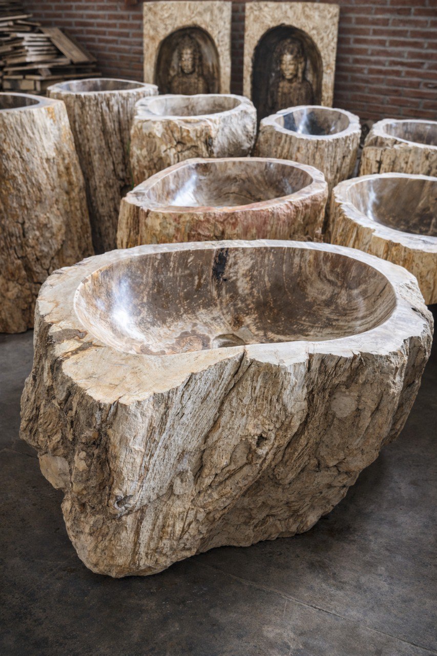 Petrified Wood Pedestal | PW-8056 | 31.5″ × 22.0″ × 36.2″
