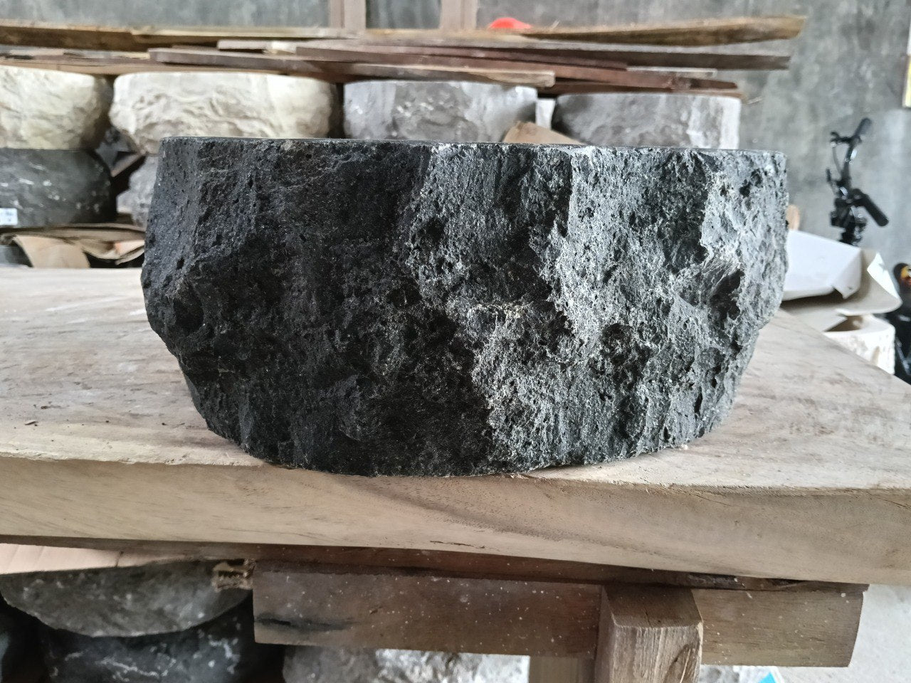 Andesite Stone Sink | A96-4238 | 16.5″×15″ Organic Black Andesite Polished