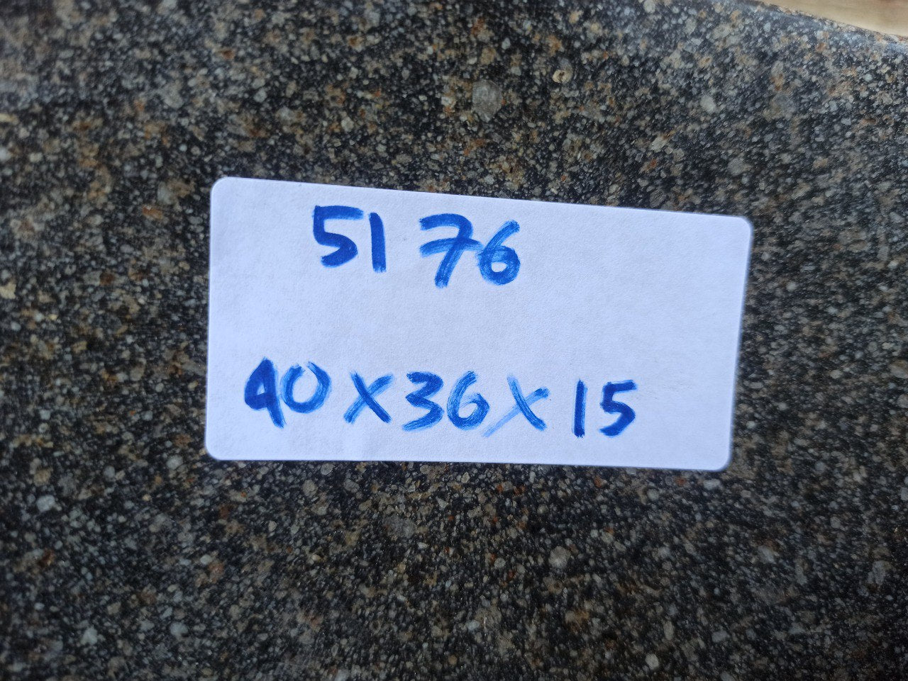 River Stone Sink | 5176-4036 | 16″×14″ Round Graphite Gray Polished