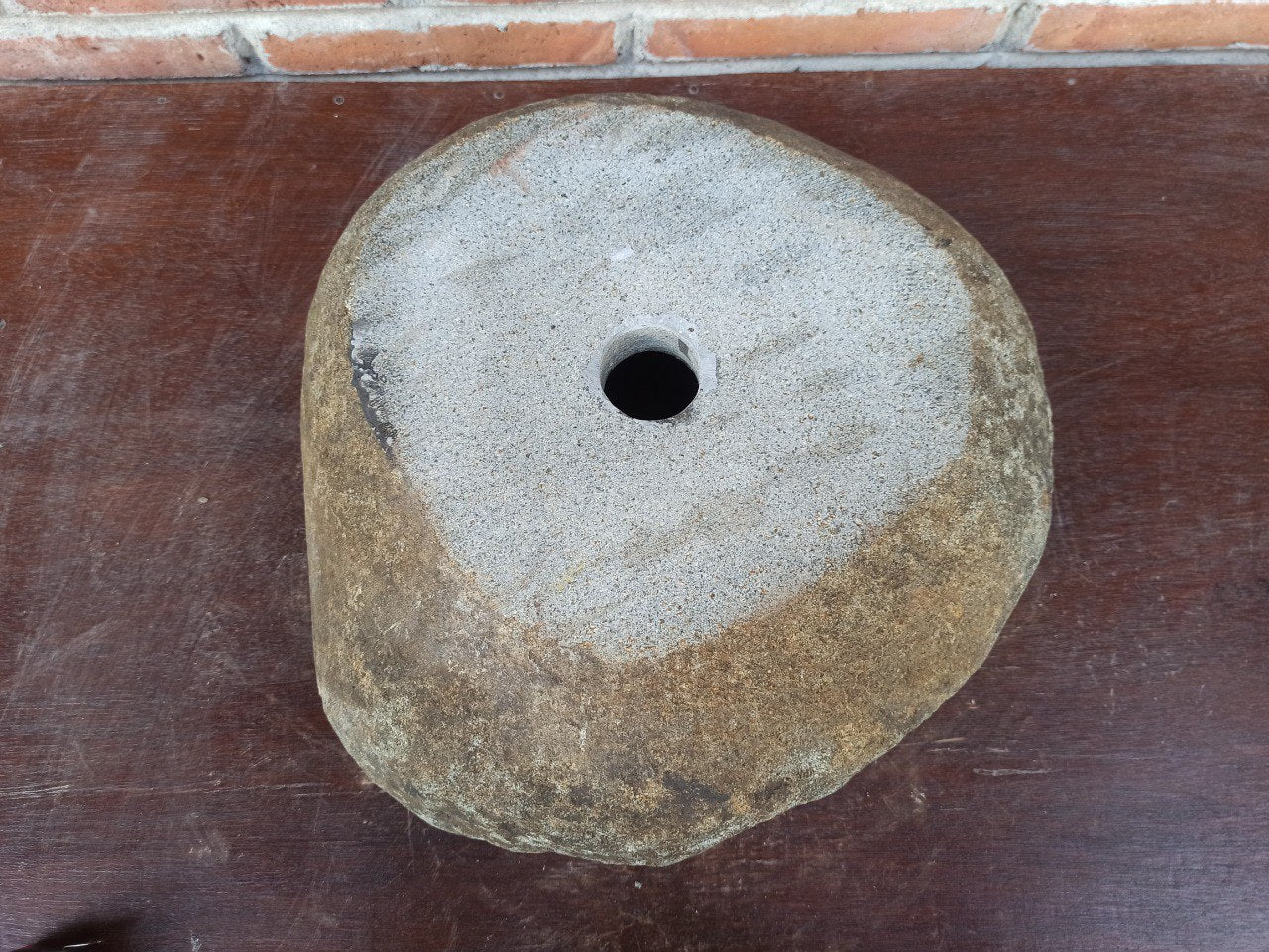 River Stone Sink | 5176-4036 | 16″×14″ Round Graphite Gray Polished