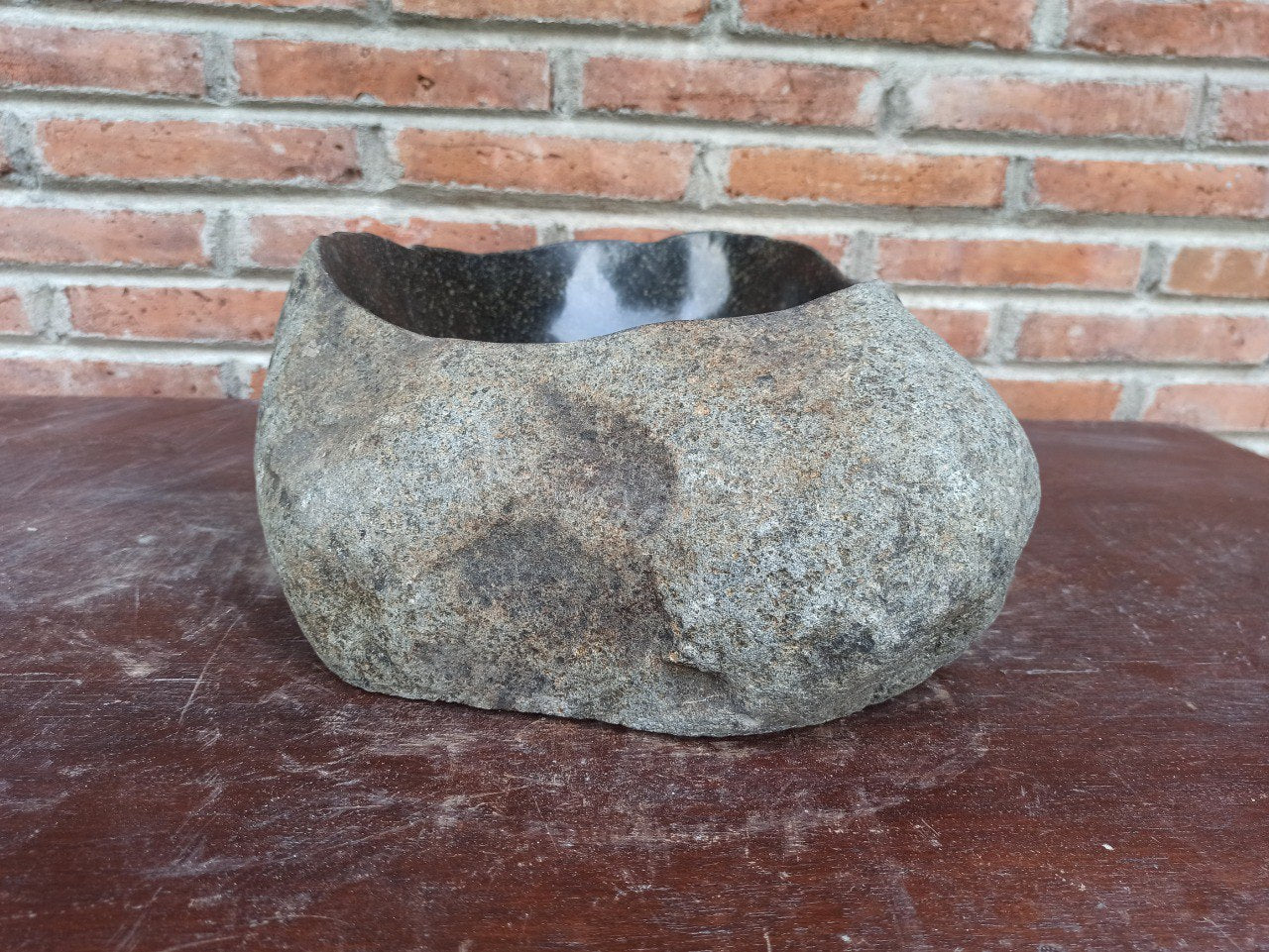 River Stone Sink | 5181-423115 | 16.5″×12.5″ Triangular Graphite Gray Polished