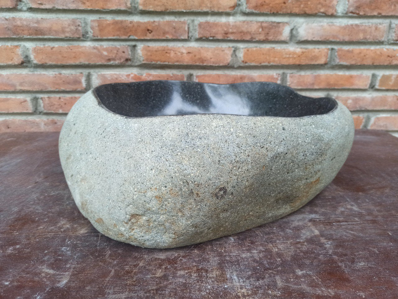 River Stone Sink | 5194-4842 | 19″×16.5″ Triangular Graphite Gray Polished