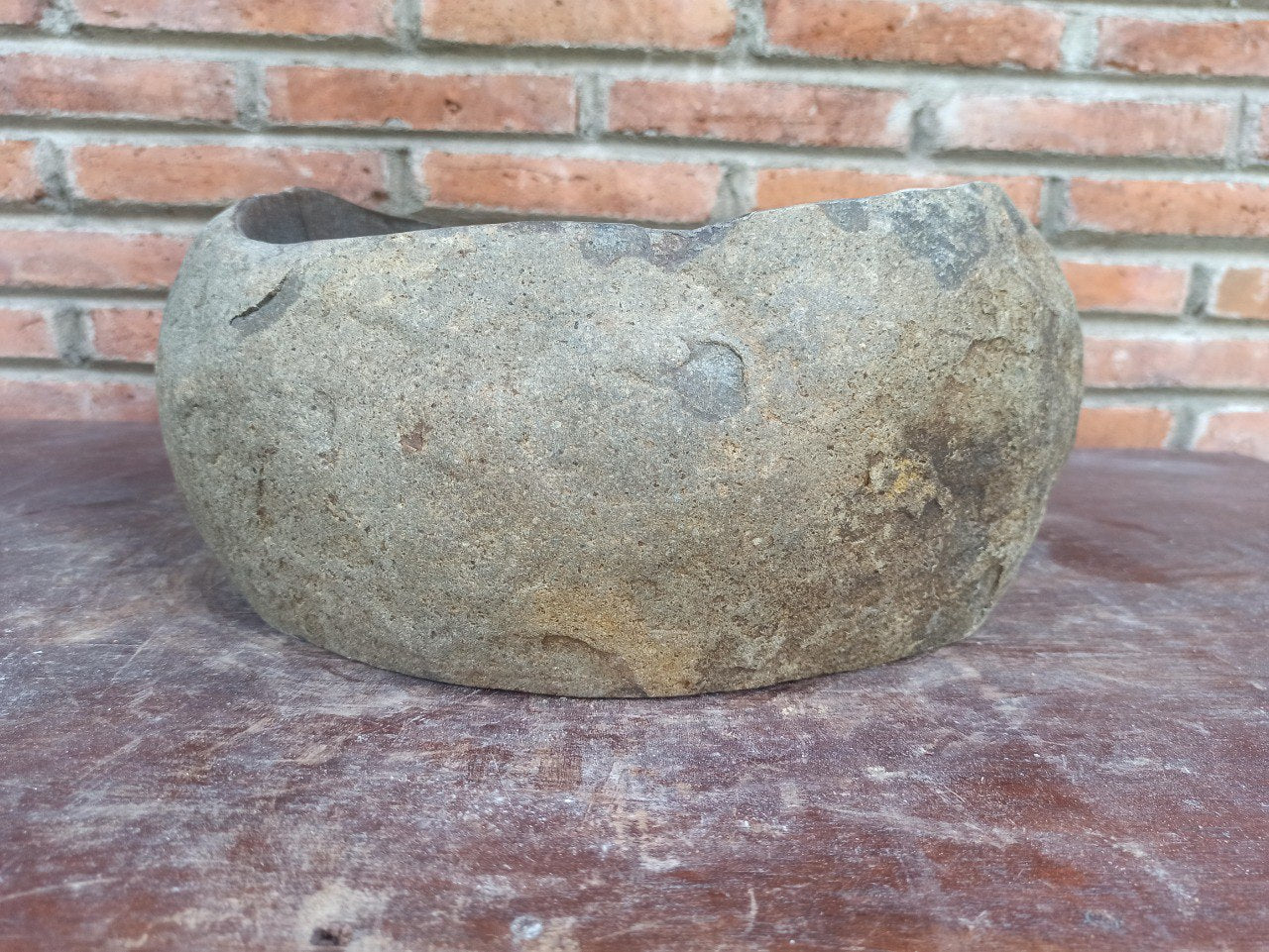 River Stone Sink | 5196-433415 | 17″×13″ Round Graphite Gray Polished