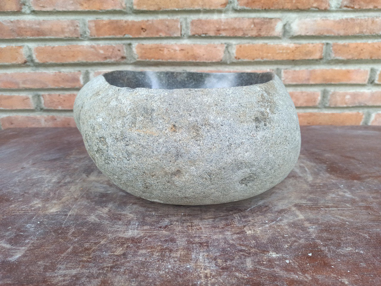 River Stone Sink | 5197-433615 | 17″×14″ Triangular Graphite Gray Polished