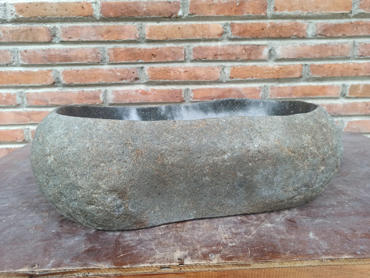 River Stone Sink | 5202-514114 | 20″×16″ Organic Graphite Gray Polished