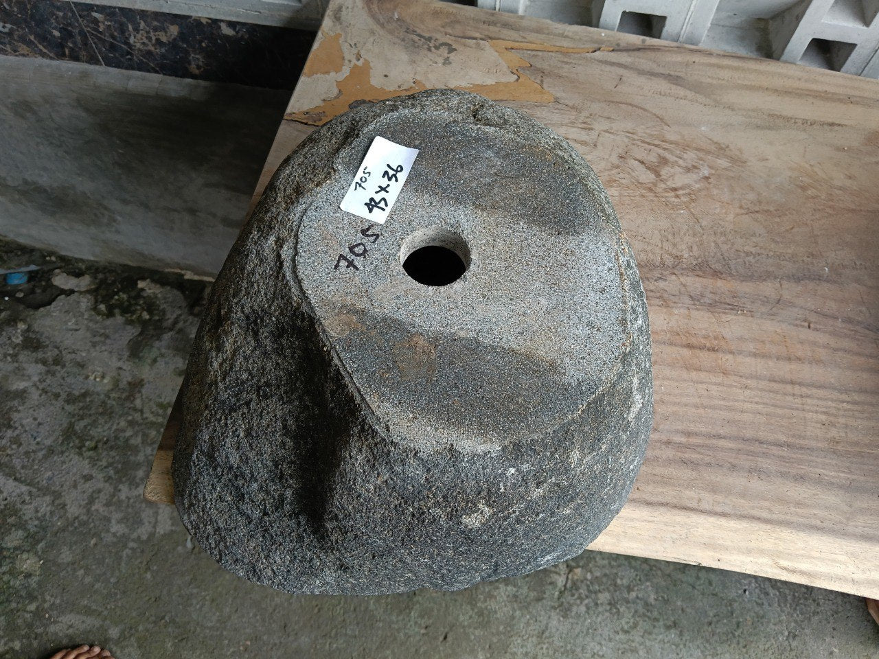 Bottom view of 6705-4336 solid one-piece river rock sink
