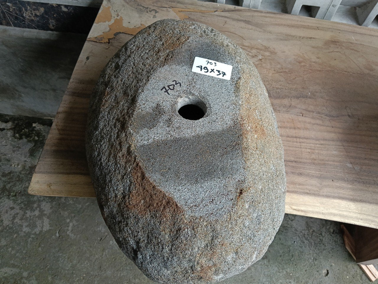 Bottom view of 6703-4937 solid one-piece river rock sink
