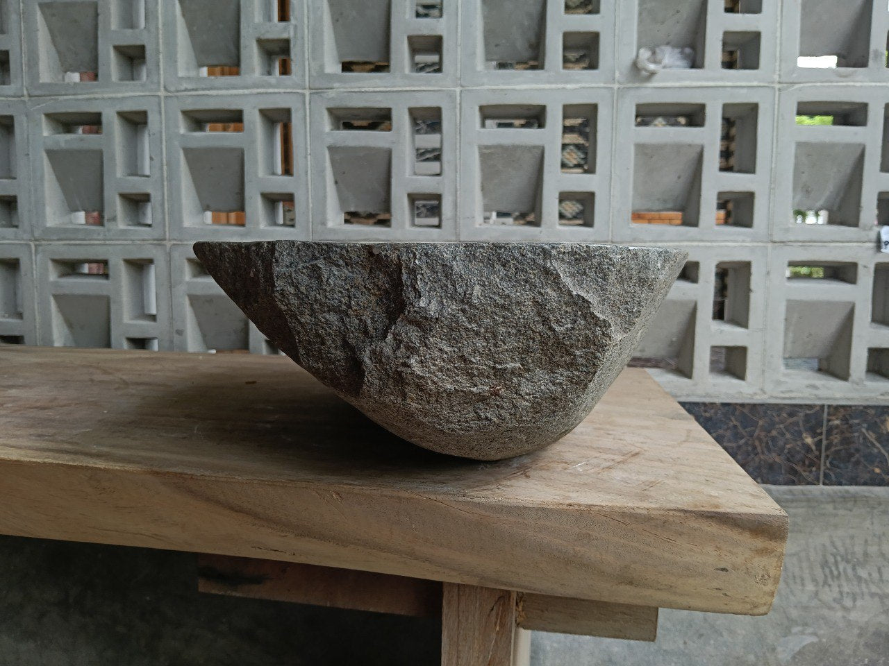 Left side of 6803-4835 oval gray-white river stone sink
