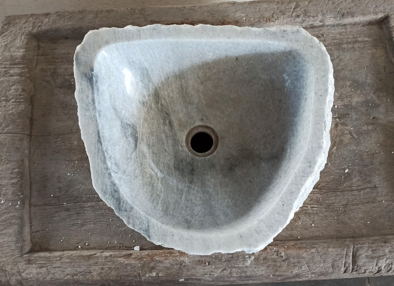 Onyx Stone Sink | 5081-444114 | 17.5″×16″ Triangular Organic Gray Onyx Polished