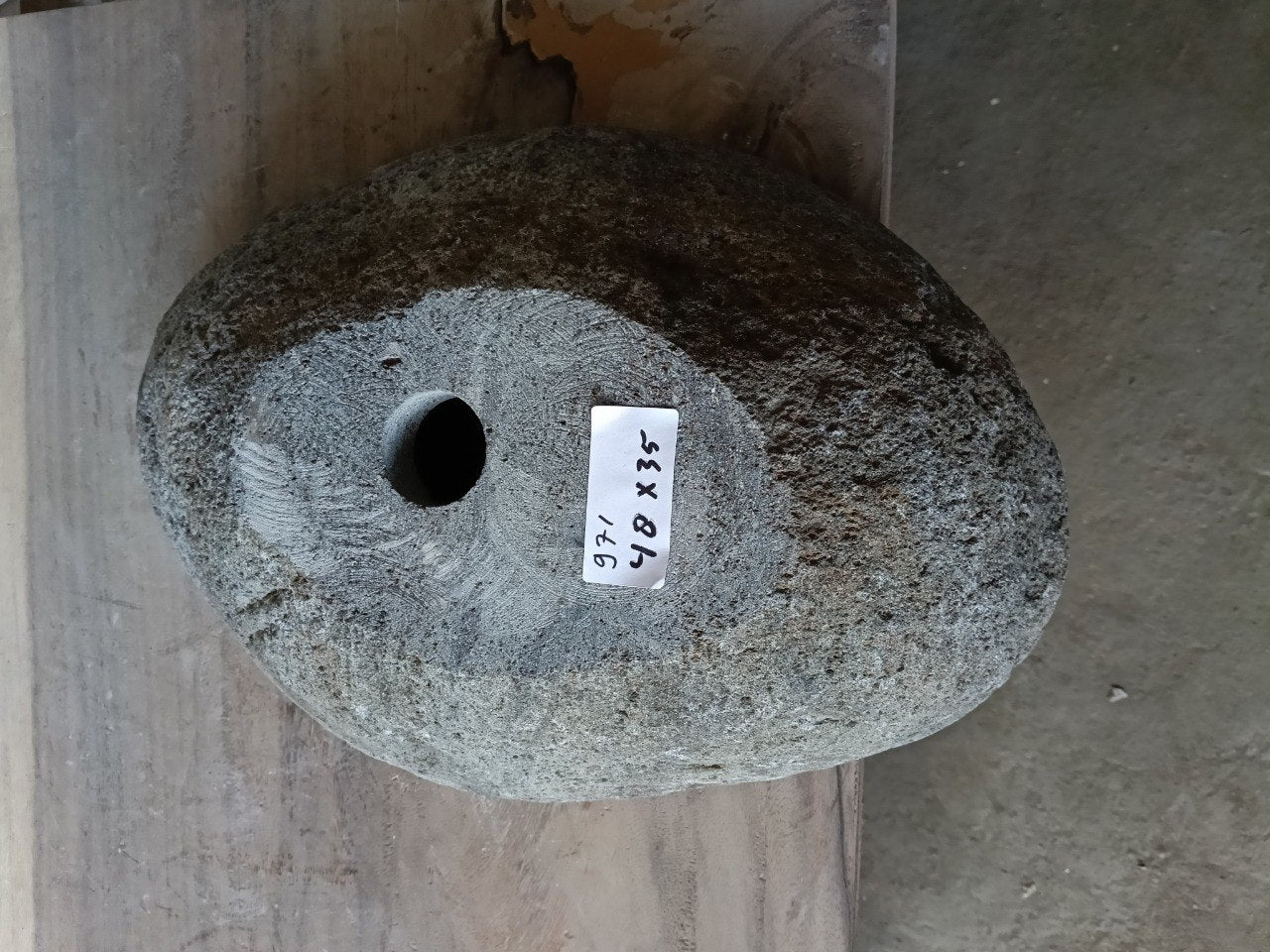 Bottom view of 6971-4835 solid one-piece river rock sink
