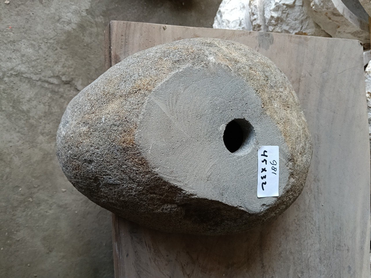 Bottom view of 6981-4532 solid one-piece river rock sink
