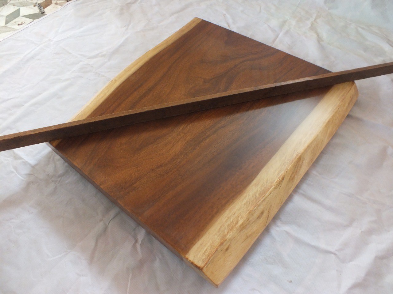 Suar Wood Countertop | 0007-556568 | 31.5″ Live Edge Solid Wood Slab