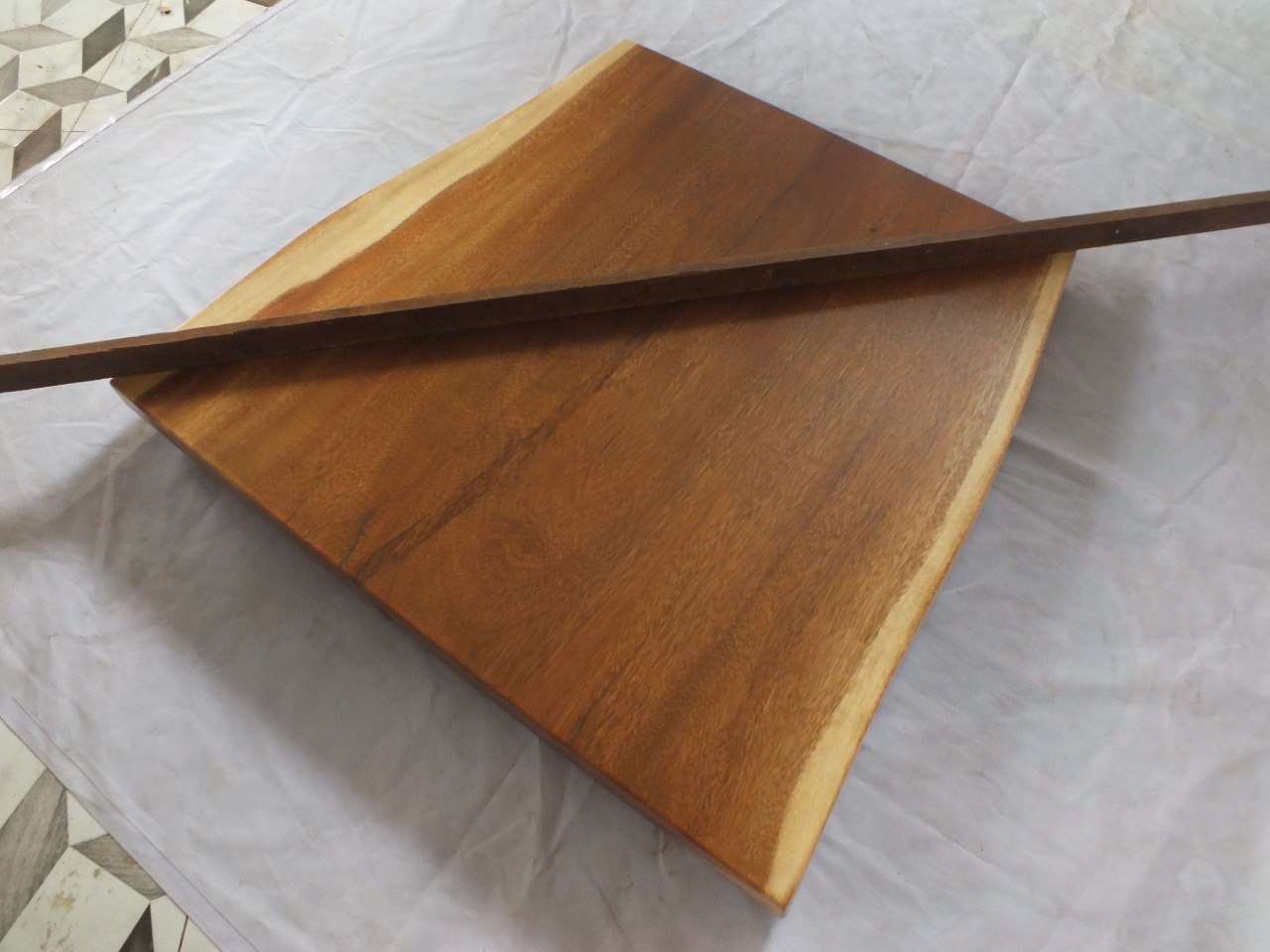 Suar Wood Countertop | 0024-807769 | 31.5″ Live Edge Solid Wood Slab