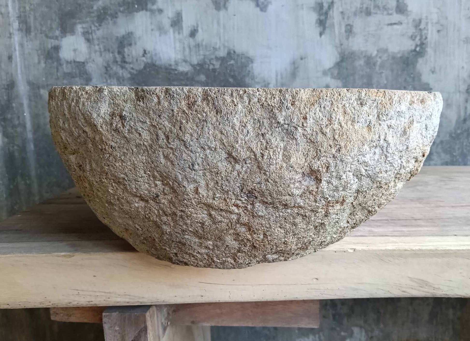 Left-side showing sink 6536-1815 organic oval shape and rough finish.
