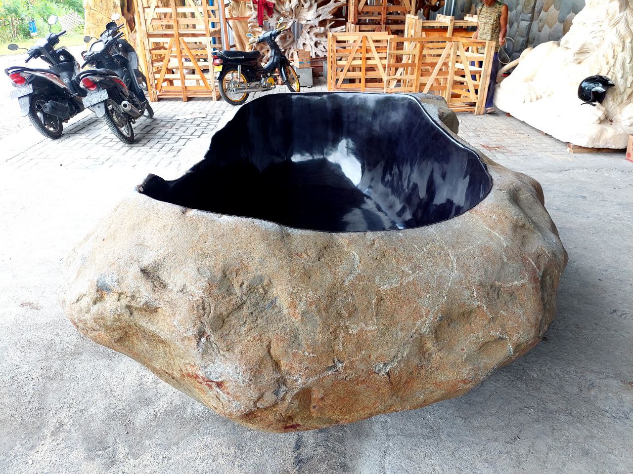 River Stone Bathtub | 281×190×80 cm | Handcrafted Natural Stone Tub