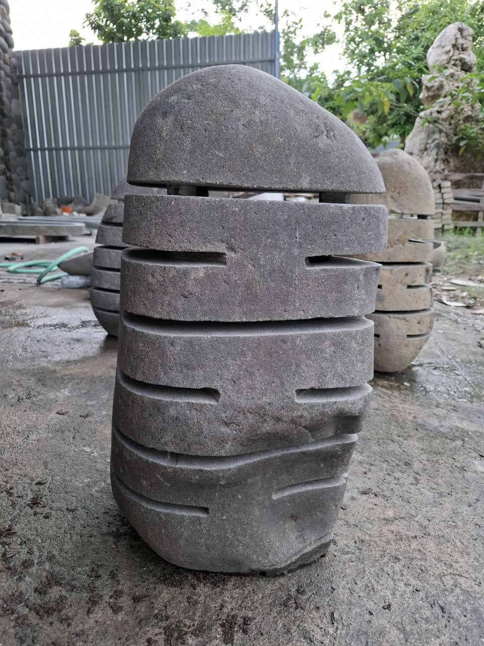 Riverstone Garden Lantern F018