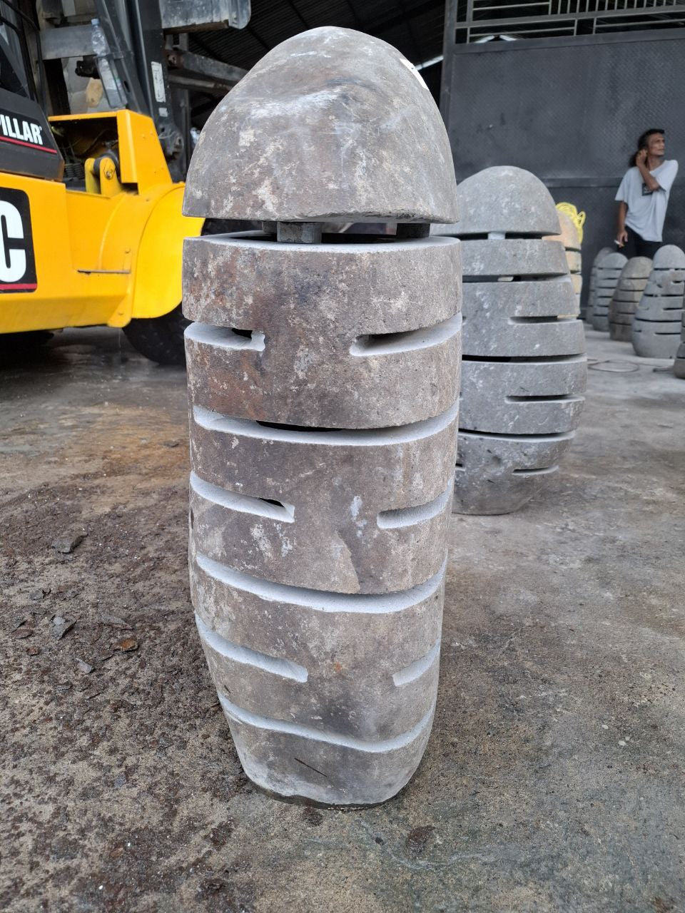 Riverstone Garden Lantern F016