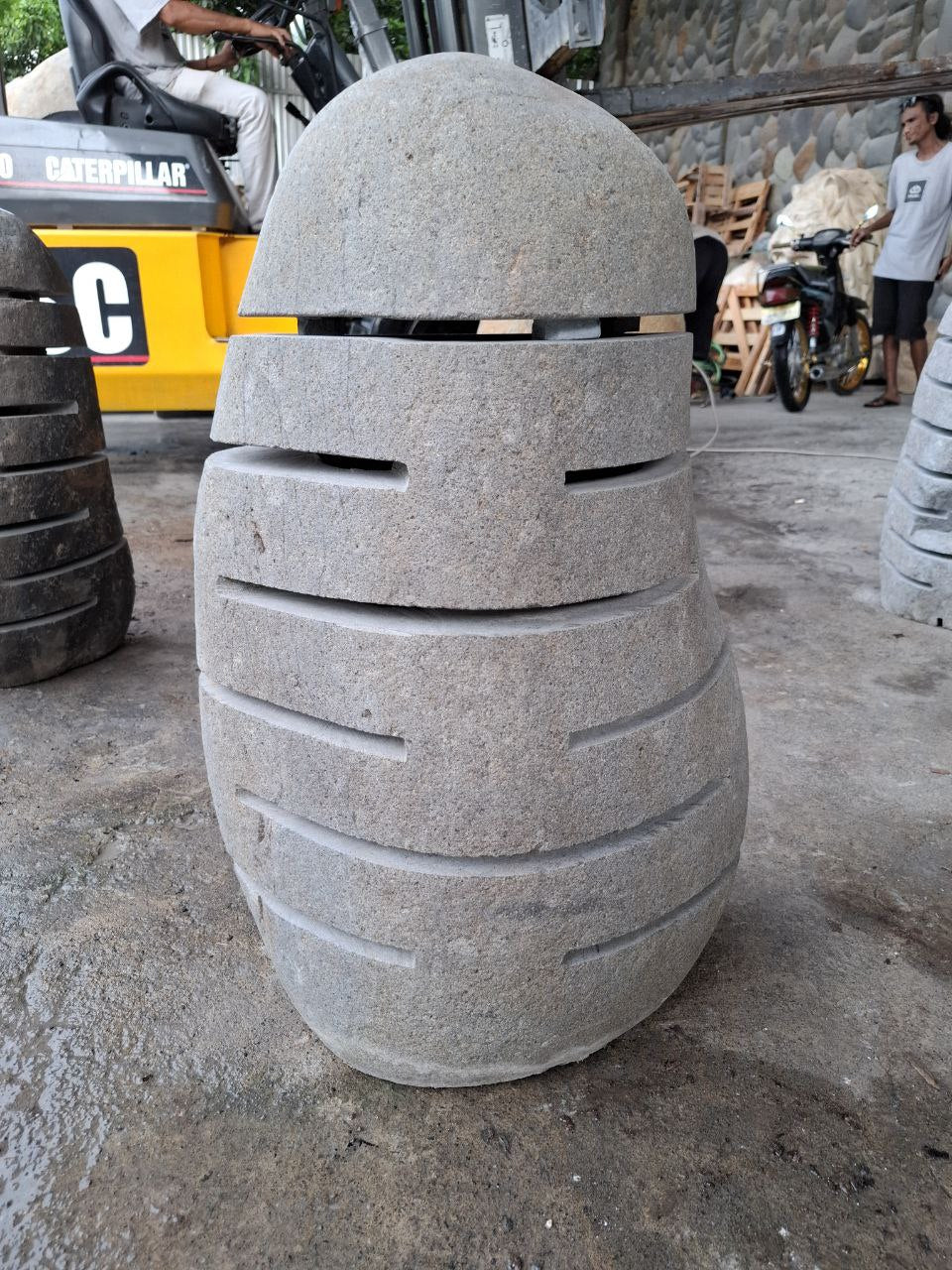 Riverstone Garden Lantern F013